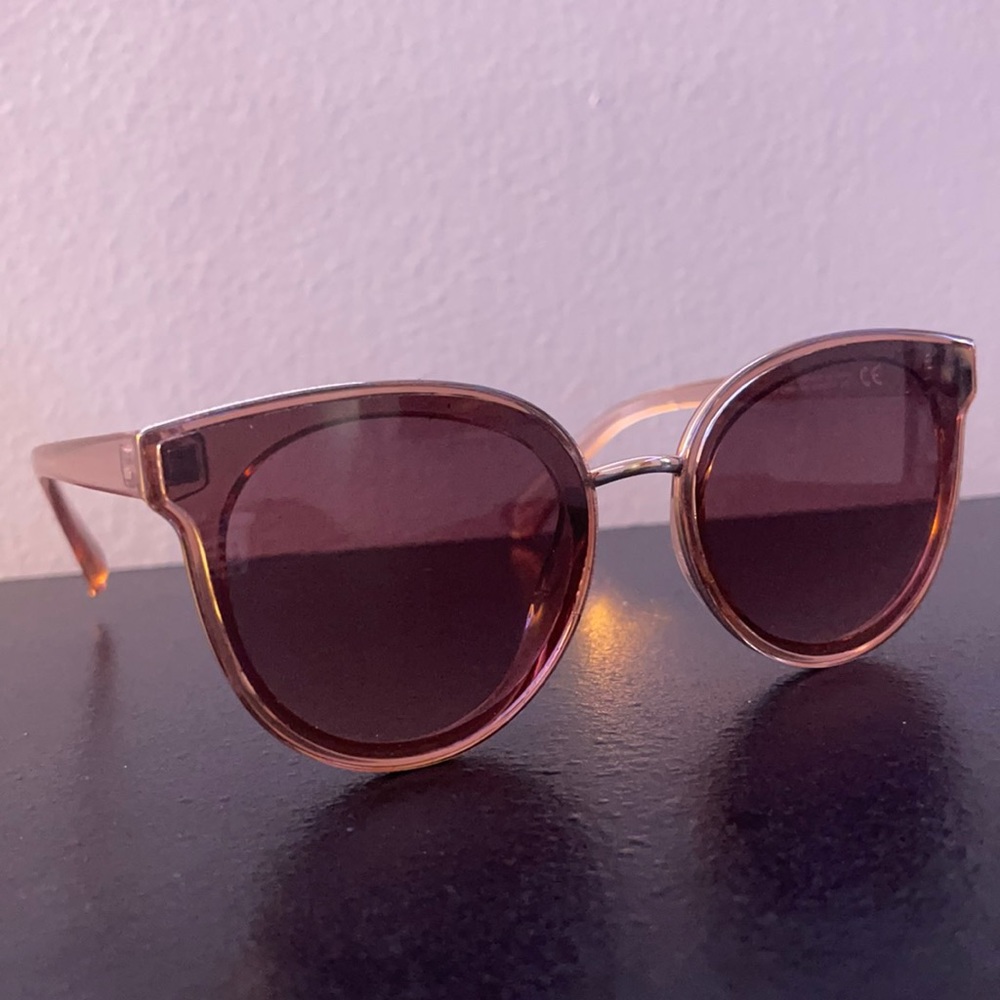 H&M Woman Sunglasses